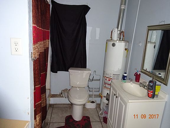 5th image of 701 SE Avenue G