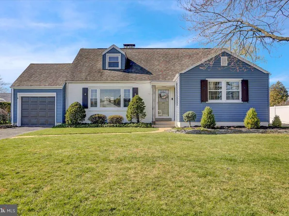 3812 Reiff Pl, Reading, PA 19606