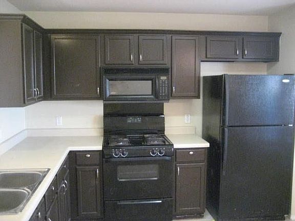 5th image of 2410 Charlie Harley Dr