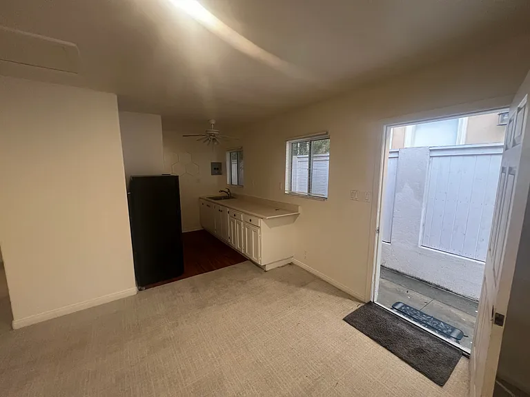 1903 Huntington Ln #3 — Photo 7
