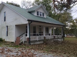 74 McNeil Ln, New Johnsonville, TN 37134