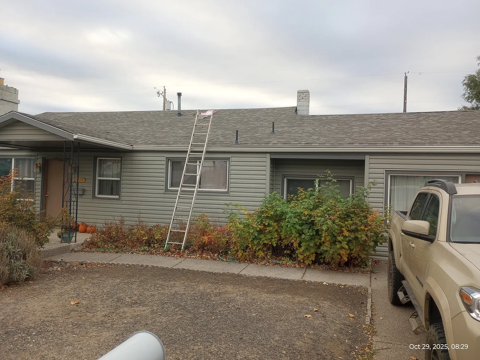 3 bed, 1423 sqft, $1,895 — Photo 1