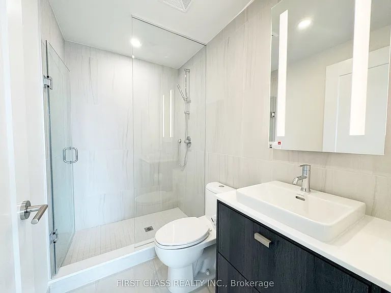 858 Dupont St #818 — Photo 13
