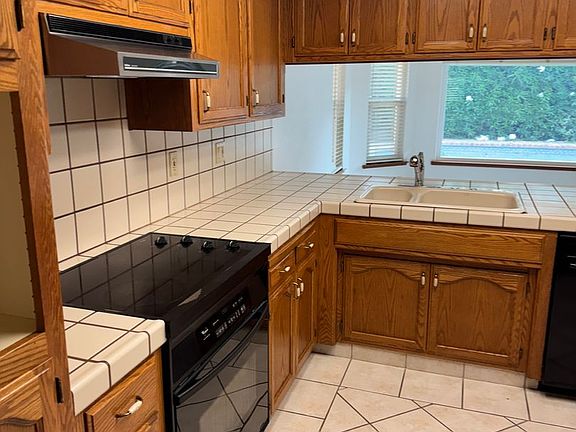 5th image of 2119 Saint Anton Dr