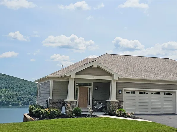 14 Terrace Dr, Canandaigua, NY 14424