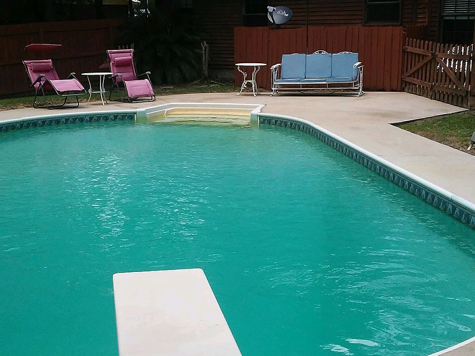 1st image of 5110 Presidents Cres