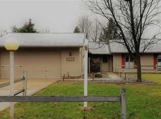 9034 Barton Dr, Strongsville, OH 44149