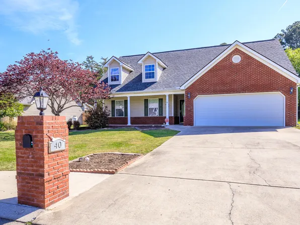 40 Honeyberry Ln, Rossville, GA 30741