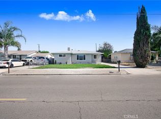 136 W Mayberry Ave, Hemet, CA 92543
