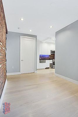 5th image of 111 E 119th St APT 5C