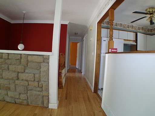 5th image of 690 Oakwood Ave