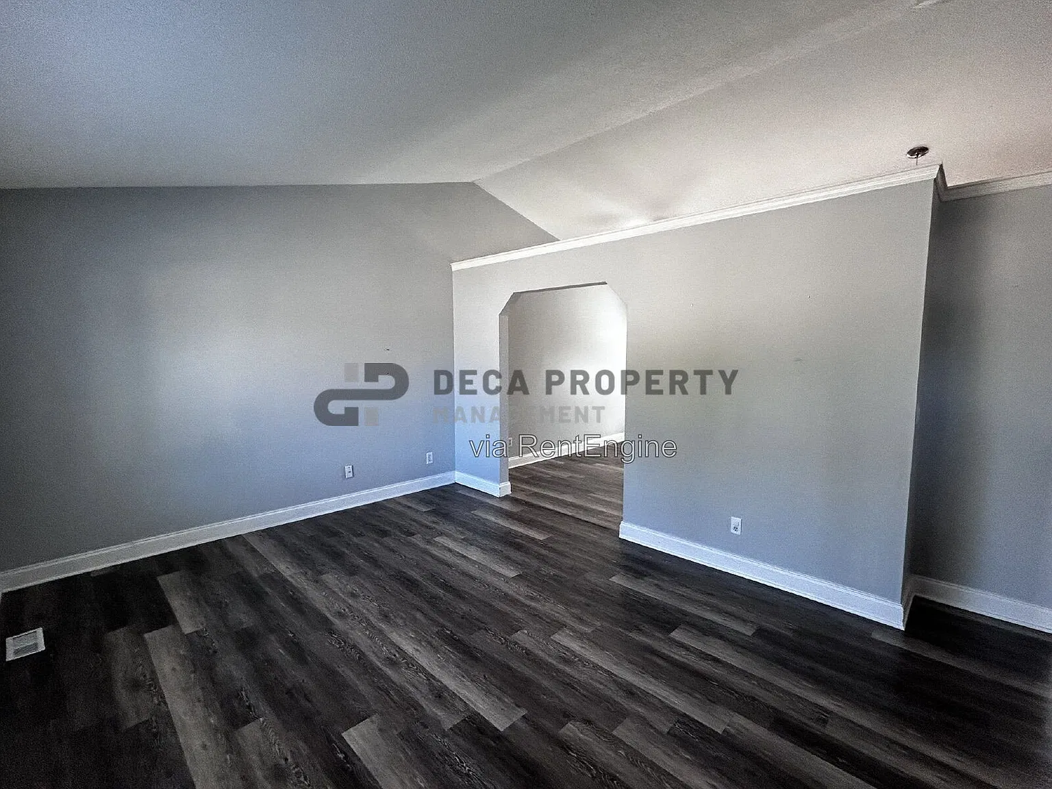 4 bed, 2.5 bath, 1570 sqft, $2,300 — Photo 2