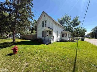 715 S 9th St, Saint Clair, MI 48079