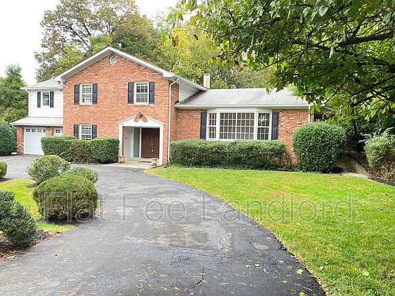 2nd image of 6001 Tilden Ln