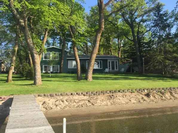 1158 S Shore Dr, Detroit Lakes, MN 56501