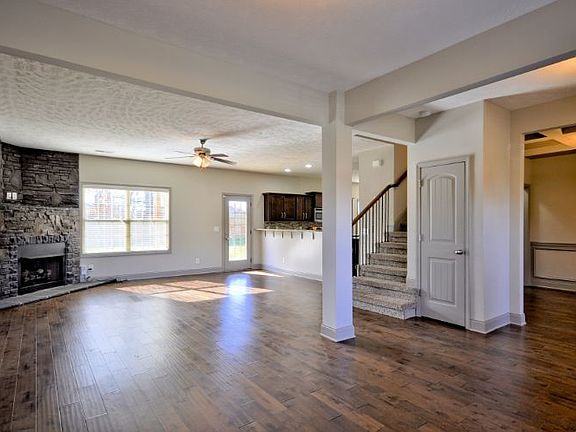 5th image of 1340 Golden Eagle Way