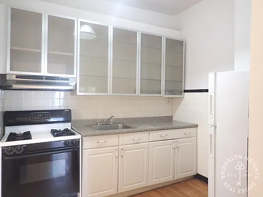 Rented by Brooklyn Heights Real Estate Inc | media 5