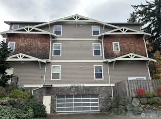 1109 29th St APT 102, Anacortes, WA 98221