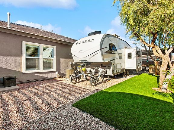 2nd image of 8066 Villa Del Viento Dr