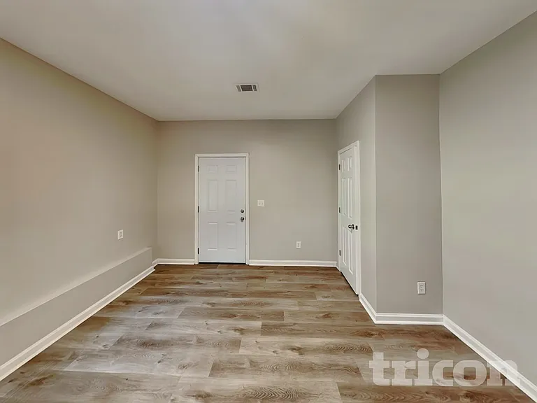 676 Eagles Nest Cir — Photo 9