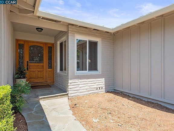 3rd image of 3359 Mira Vista Cir