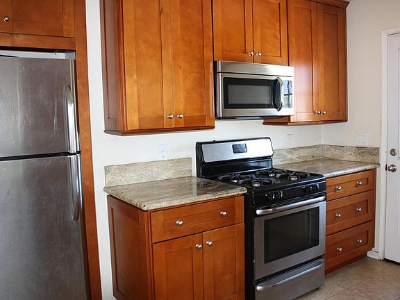 2nd image of 2976 Ulric St