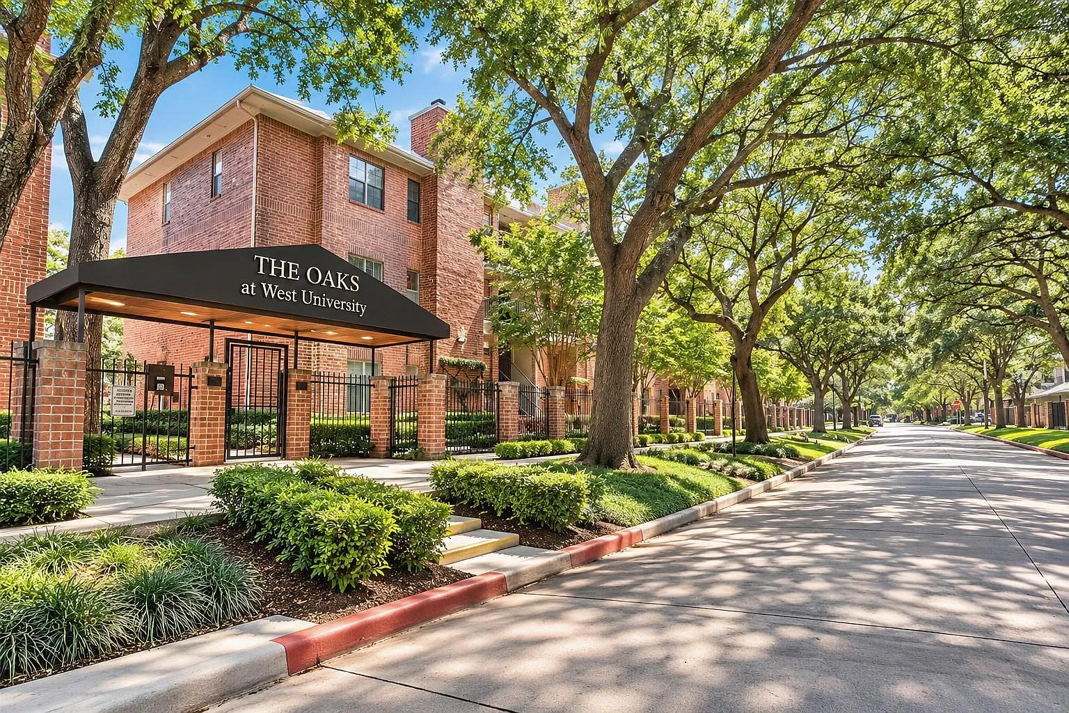 2 bed, 1.0 bath, 802 sqft, $1,500 — Photo 1
