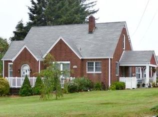 1344 Country Club Rd, Monongahela, PA 15063