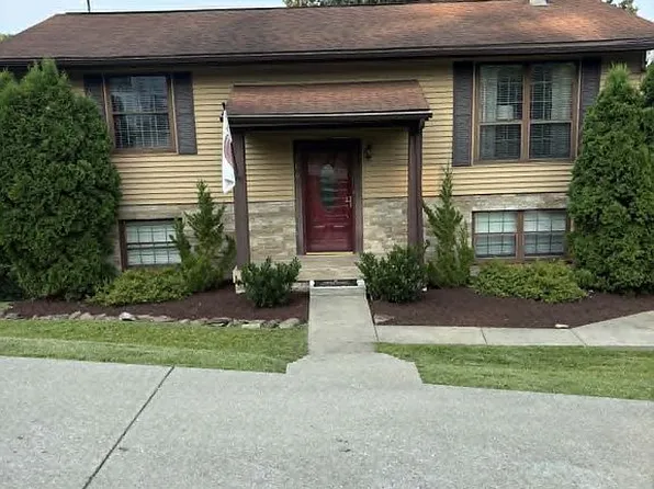 106 Phyllis Dr, Charleston, WV 25302