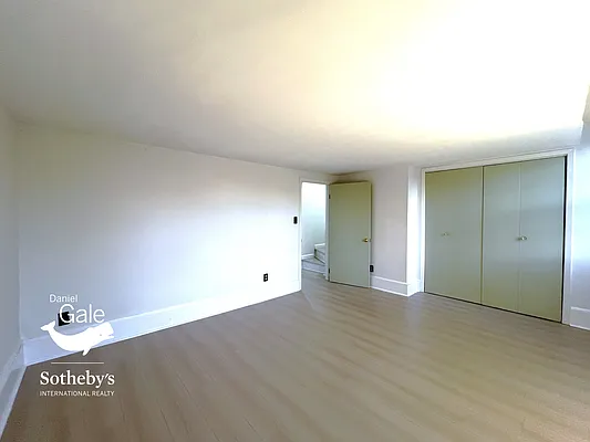 Rented by Daniel Gale Sotheby's International Realty | media 23