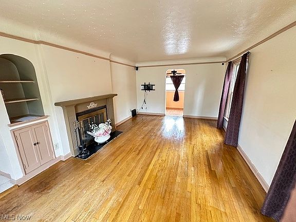 5th image of 16613 Laverne Ave