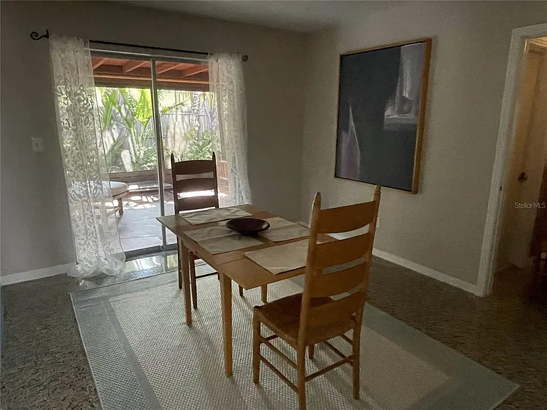 Poinsettia Dr — Photo 11