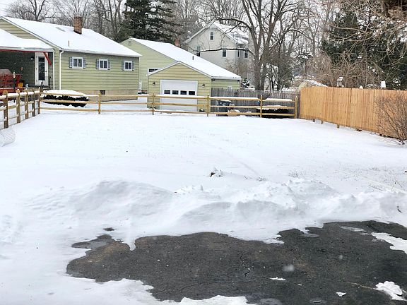 Huge fenced in yard!