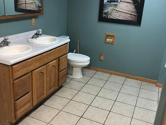 Bathroom/laundry room