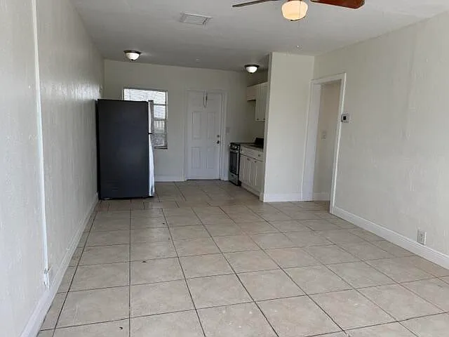 1913 Division Ave #102 — Photo 9