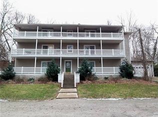 401 Forest Ln, Greenville, IL