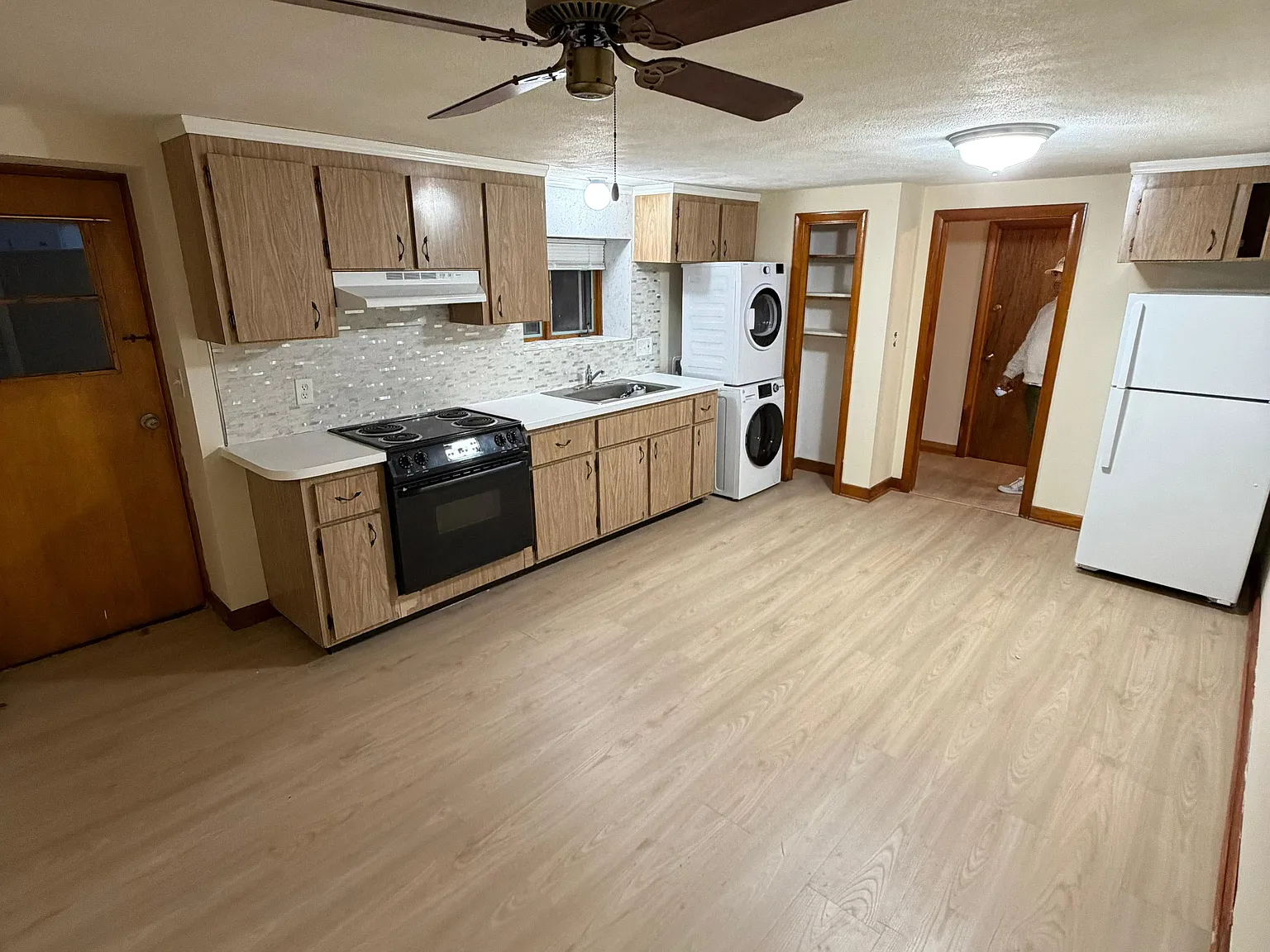 2 bed, $2,800 — Photo 2