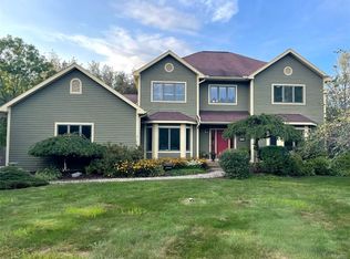 8 Signal Hill Rd, Fayetteville, NY 13066