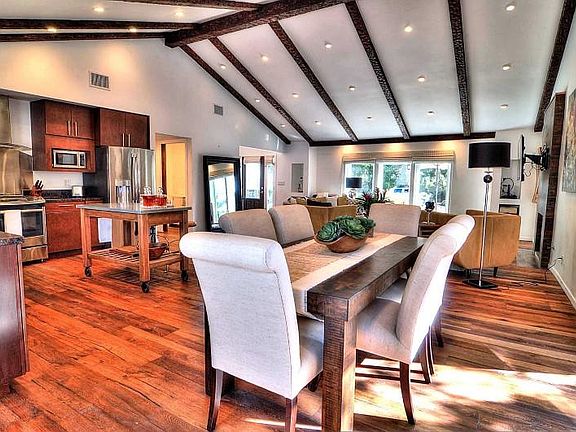 3rd image of 1548 Shoreline Dr