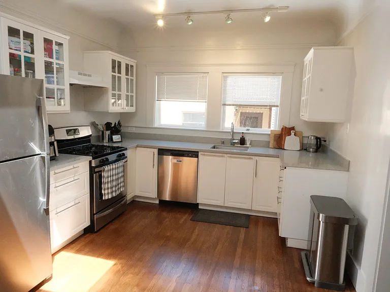 106 Treanor St — Photo 11