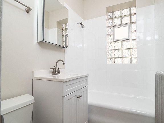 5th image of 6947 N Ashland Blvd #3