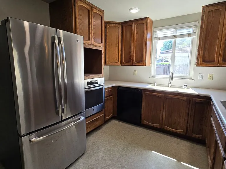 10641 Epic Ct — Photo 3