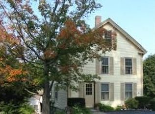 4 North St, Douglas, MA 01516