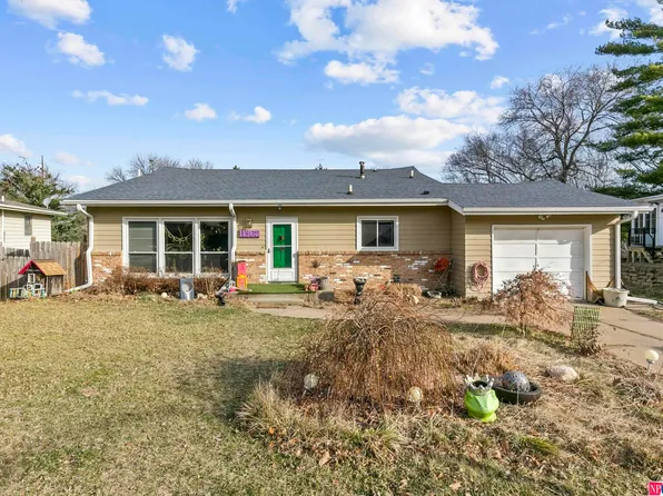 11362 Jackson St, Omaha, NE 68154
