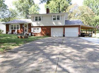 2231 E Cherryvale St, Springfield, MO 65804