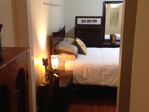 charming arched doorway to bedroom