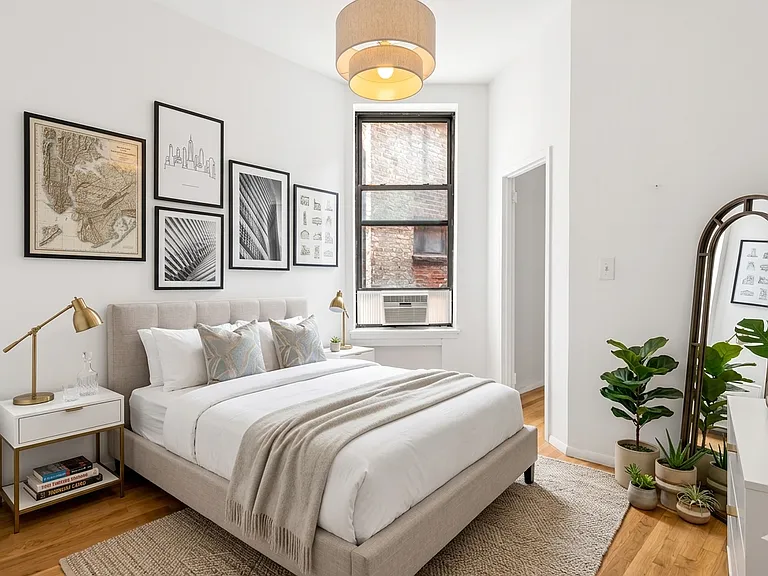 239 E 53rd St #2C — Photo 3