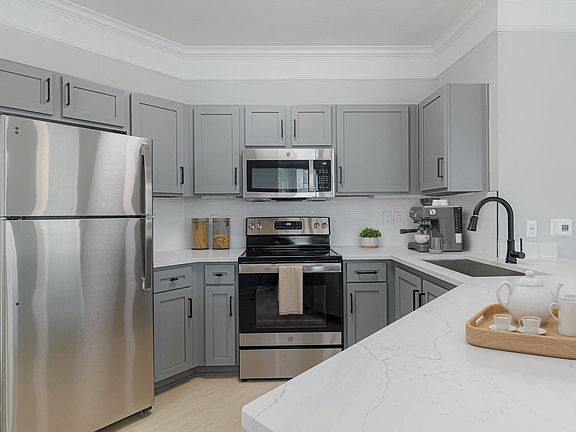 2nd image of 300 Forest Center Dr #3-103