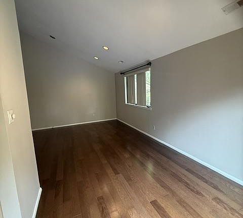 4th image of 106B Cypress Point Cir