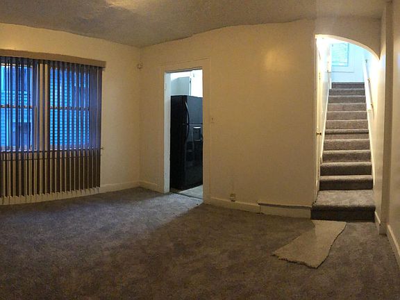 4th image of 3419 N Kenwood Ave